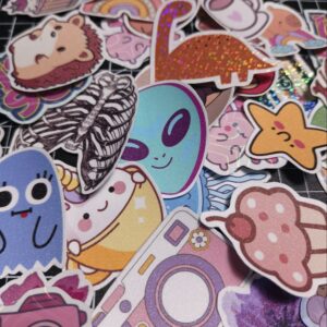 Set de 12 stickers hasta 5cm con laminado holográfico